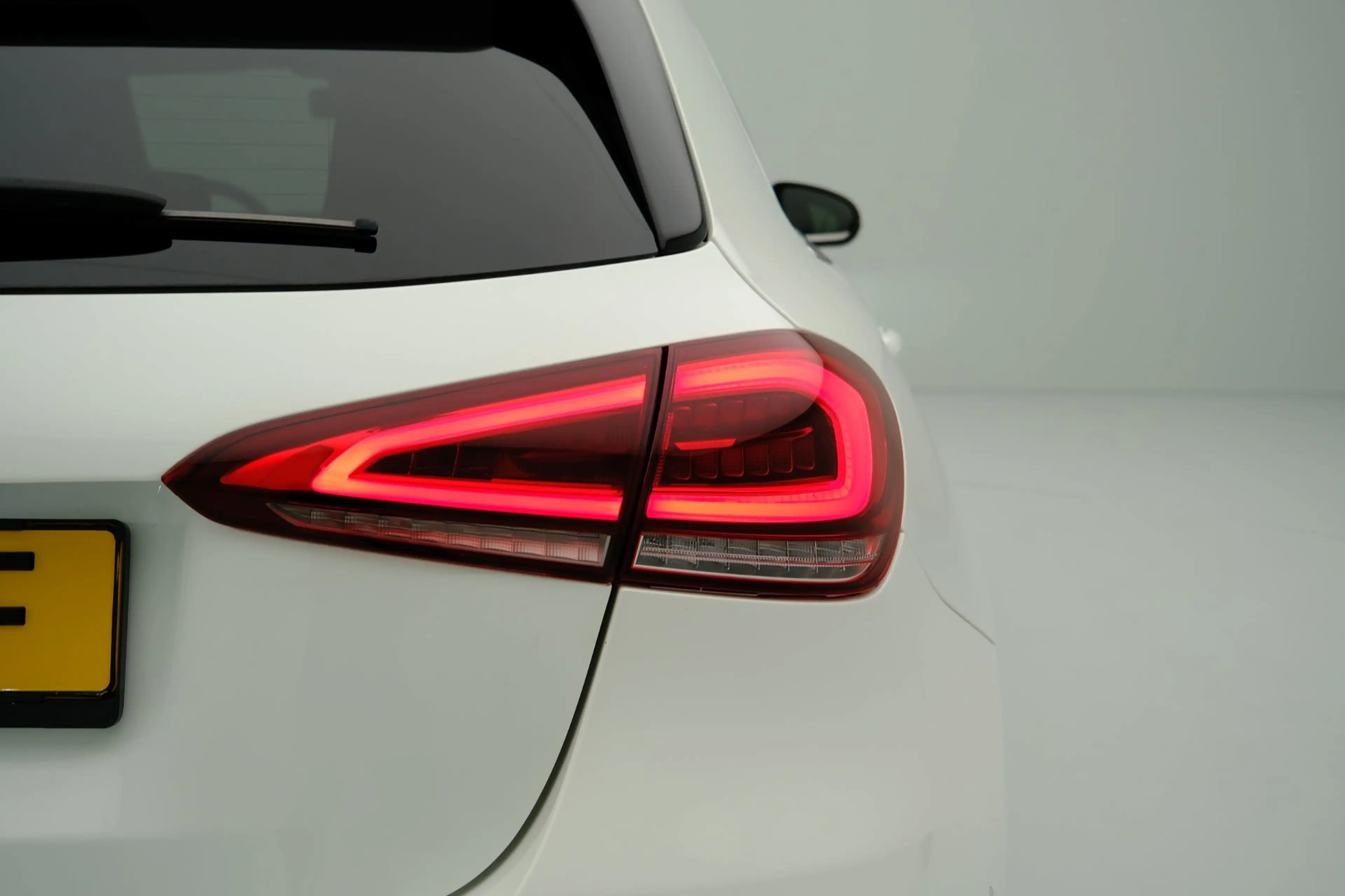 Mercedes-Benz A 200 AMG Bus. Solution Aut. Navi|Leder-Alcantara|LMV|Ca — photo 30