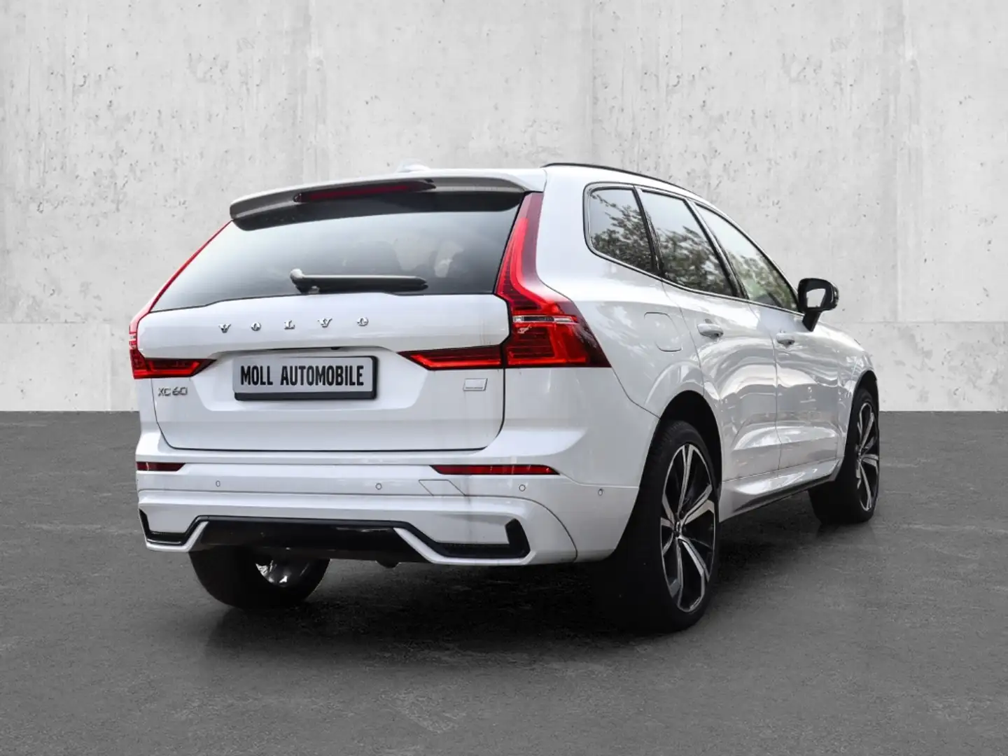 Volvo XC60 Ultimate Dark Recharge Plug-In Hybrid AWD T8 Twin Weiß - 2