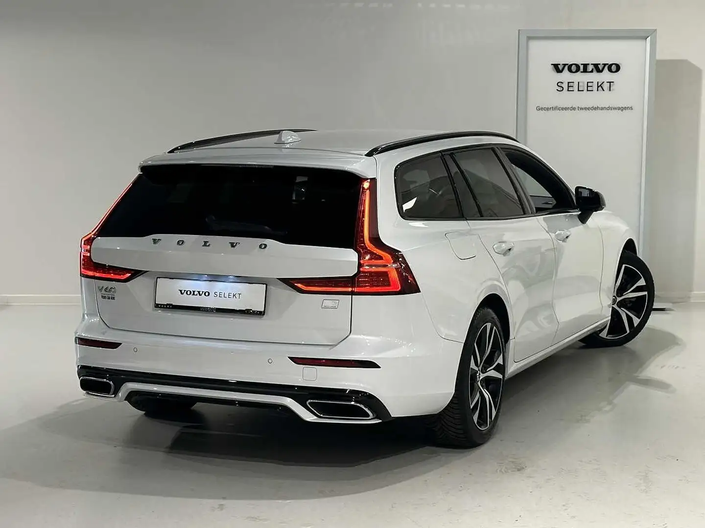 Volvo V60 T6 Recharge R-Design Alb - 2