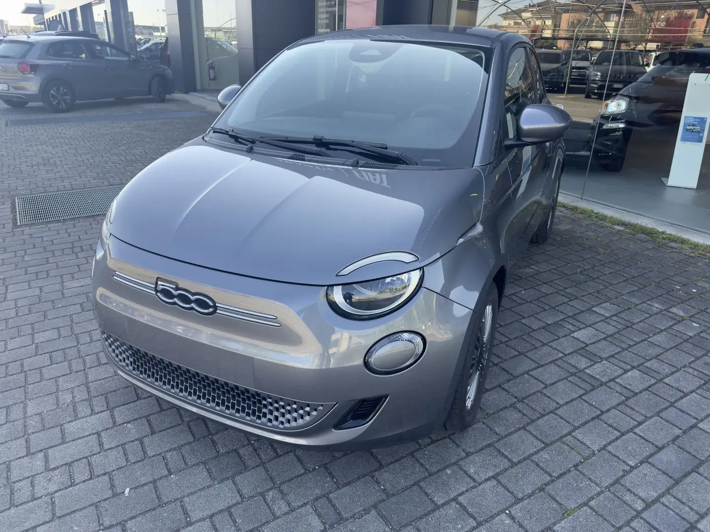 Fiat 500e 23,65 kW ROTTAMAZIONE STATALE EURO 5 Nero - 2