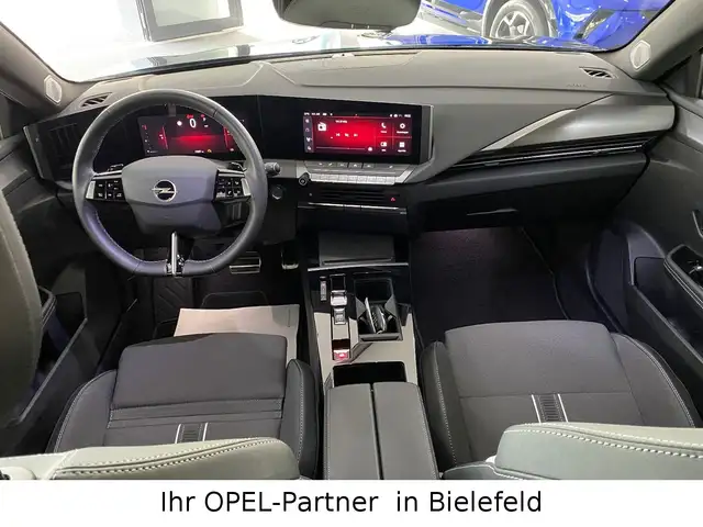 Opel Astra view 13