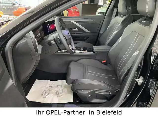 Opel Astra view 12
