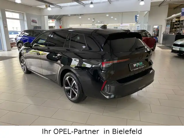 Opel Astra view 6