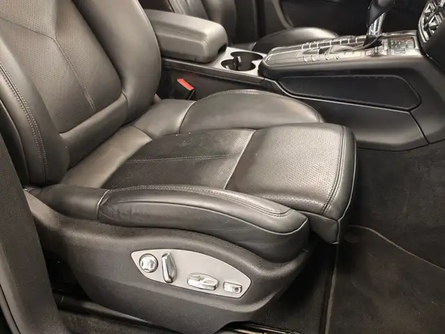 Porsche Macan view 13