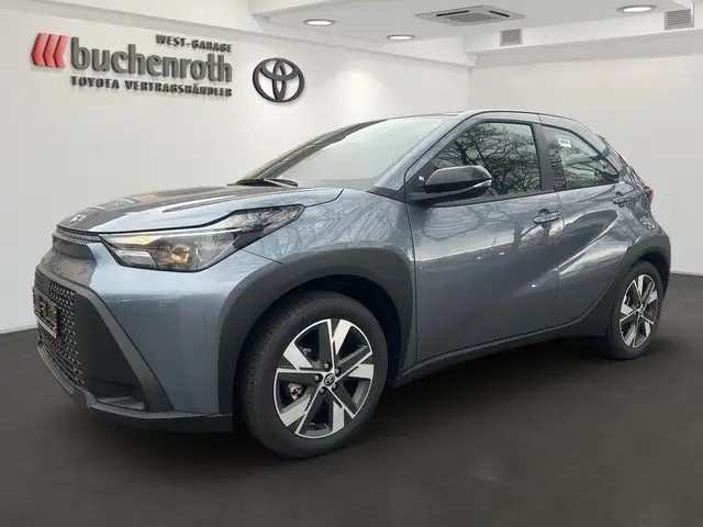 Toyota Aygo X Hybrid Active + Sitzheizung
