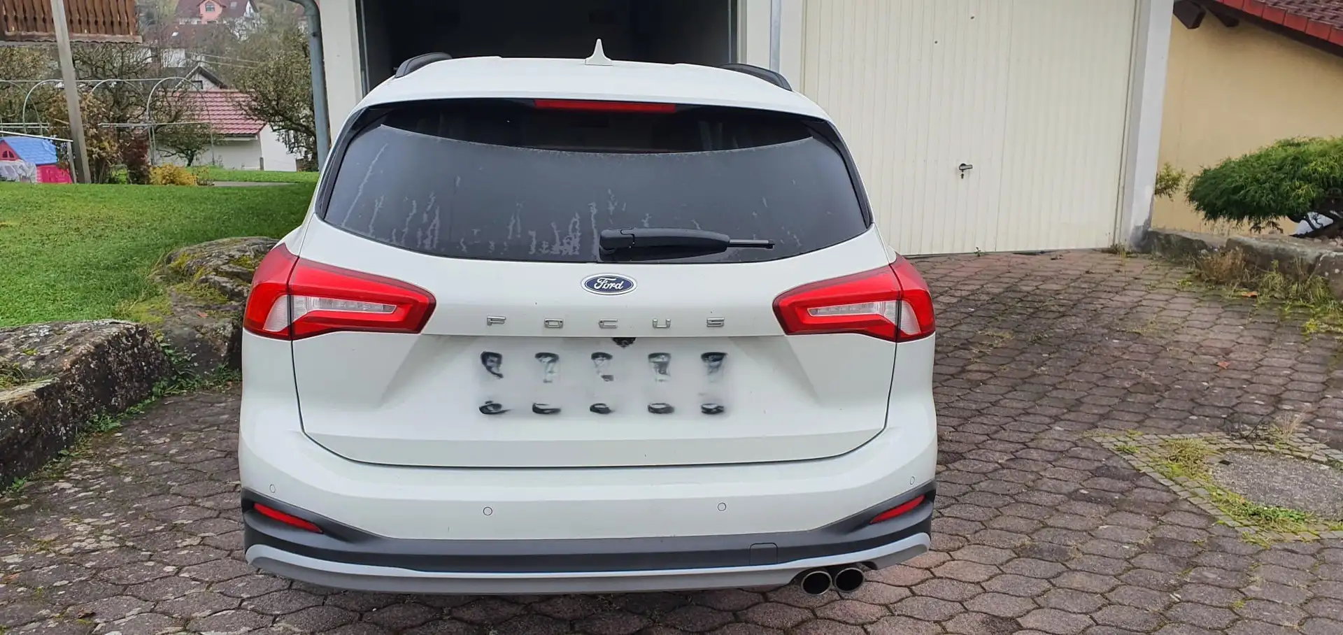 Ford Focus 2,0 EcoBlue 110kW Active Auto Weiß - 2