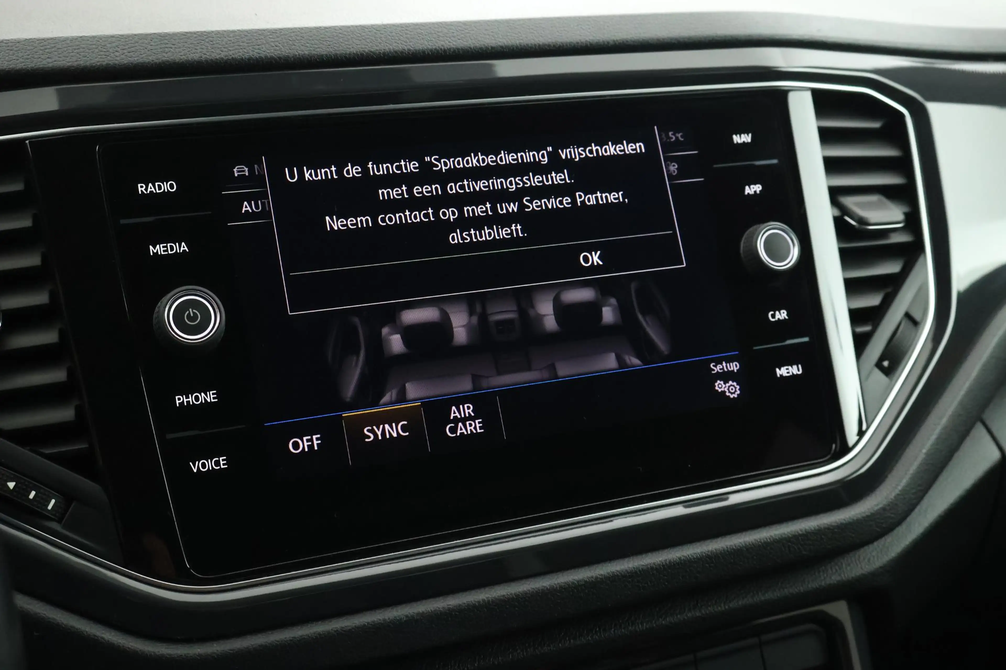 Volkswagen T-Roc 1.0 TSI 116pk Sport Trekhaak LED Navigatie — photo 32