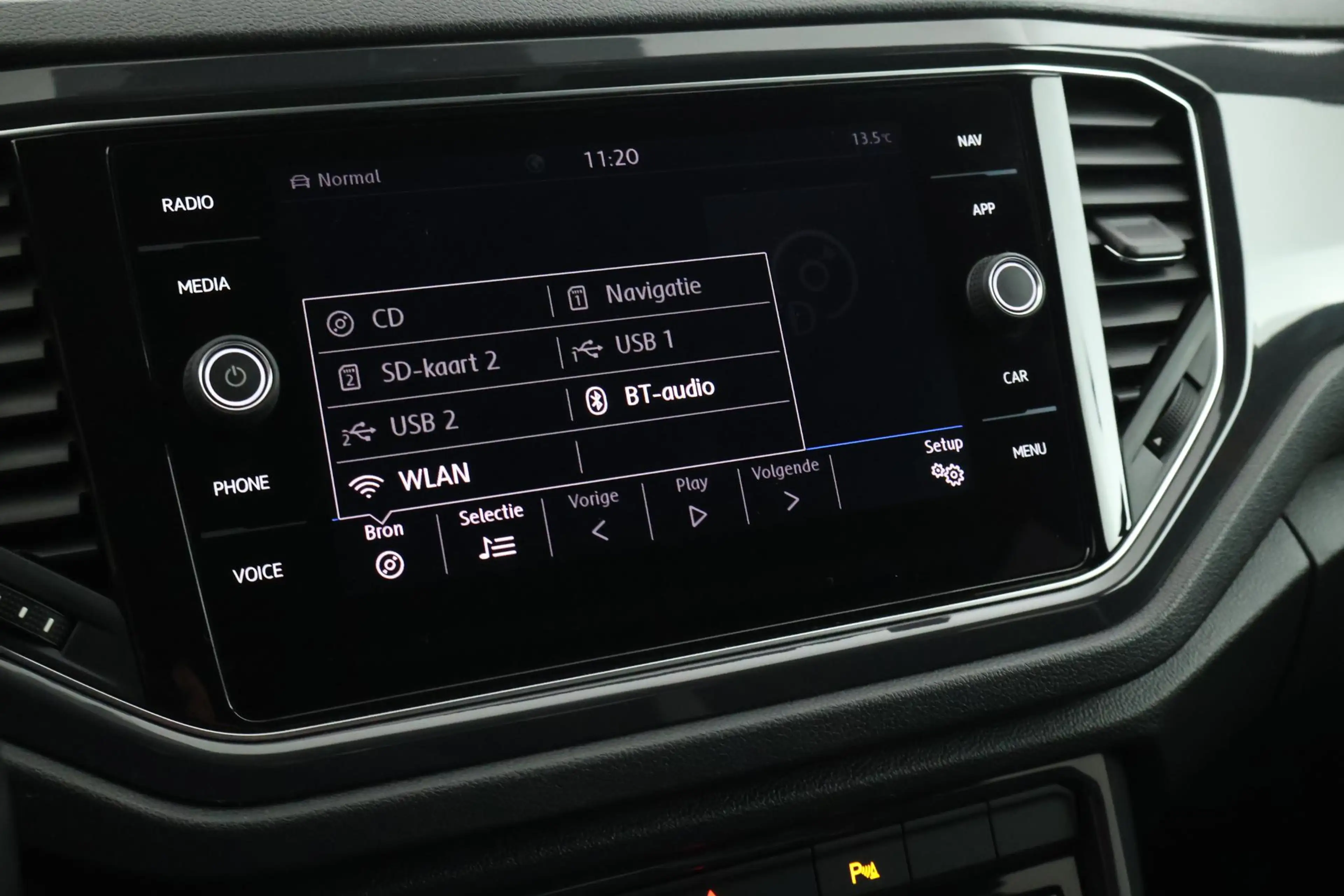 Volkswagen T-Roc 1.0 TSI 116pk Sport Trekhaak LED Navigatie — photo 34