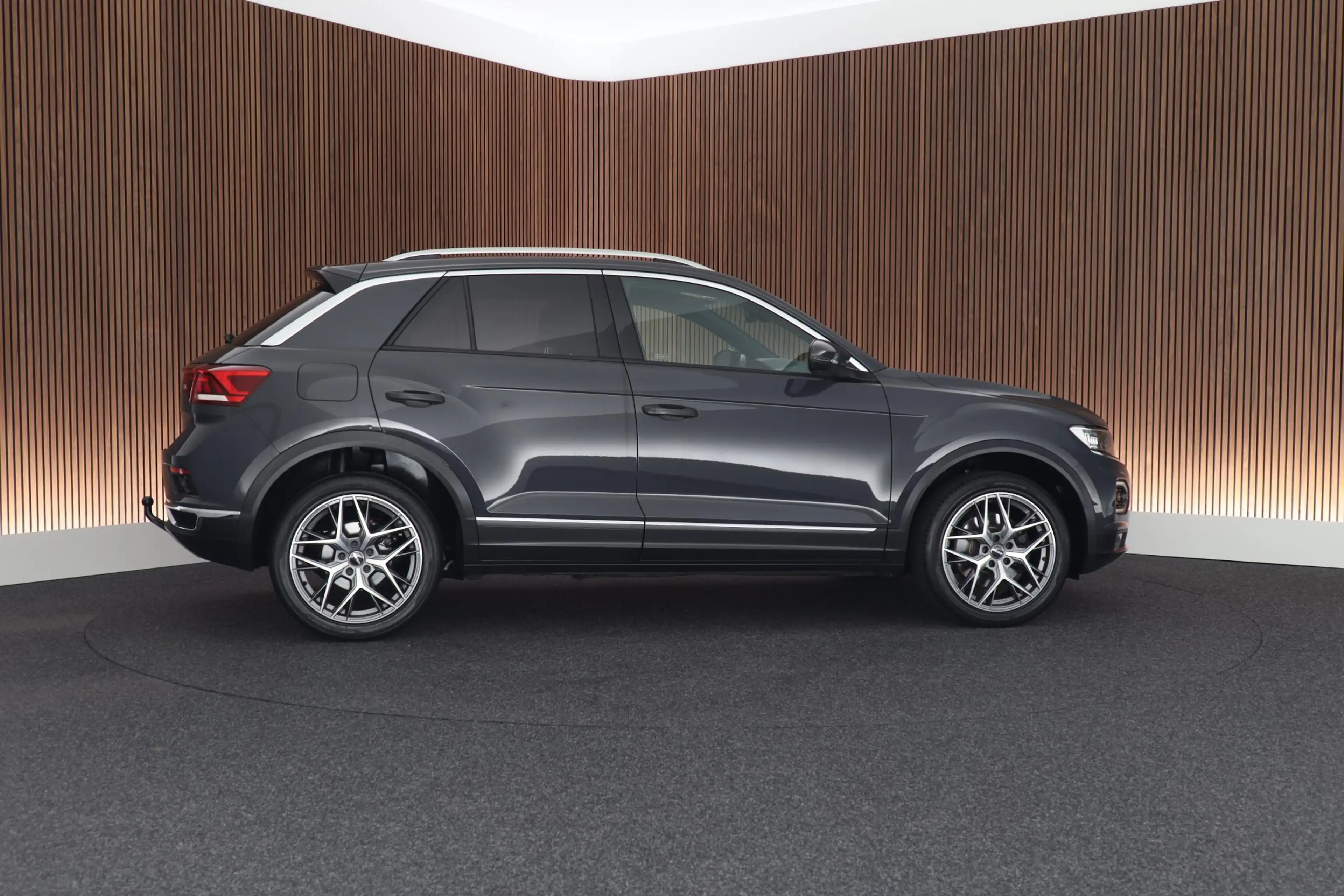 Volkswagen T-Roc 1.0 TSI 116pk Sport Trekhaak LED Navigatie — photo 8