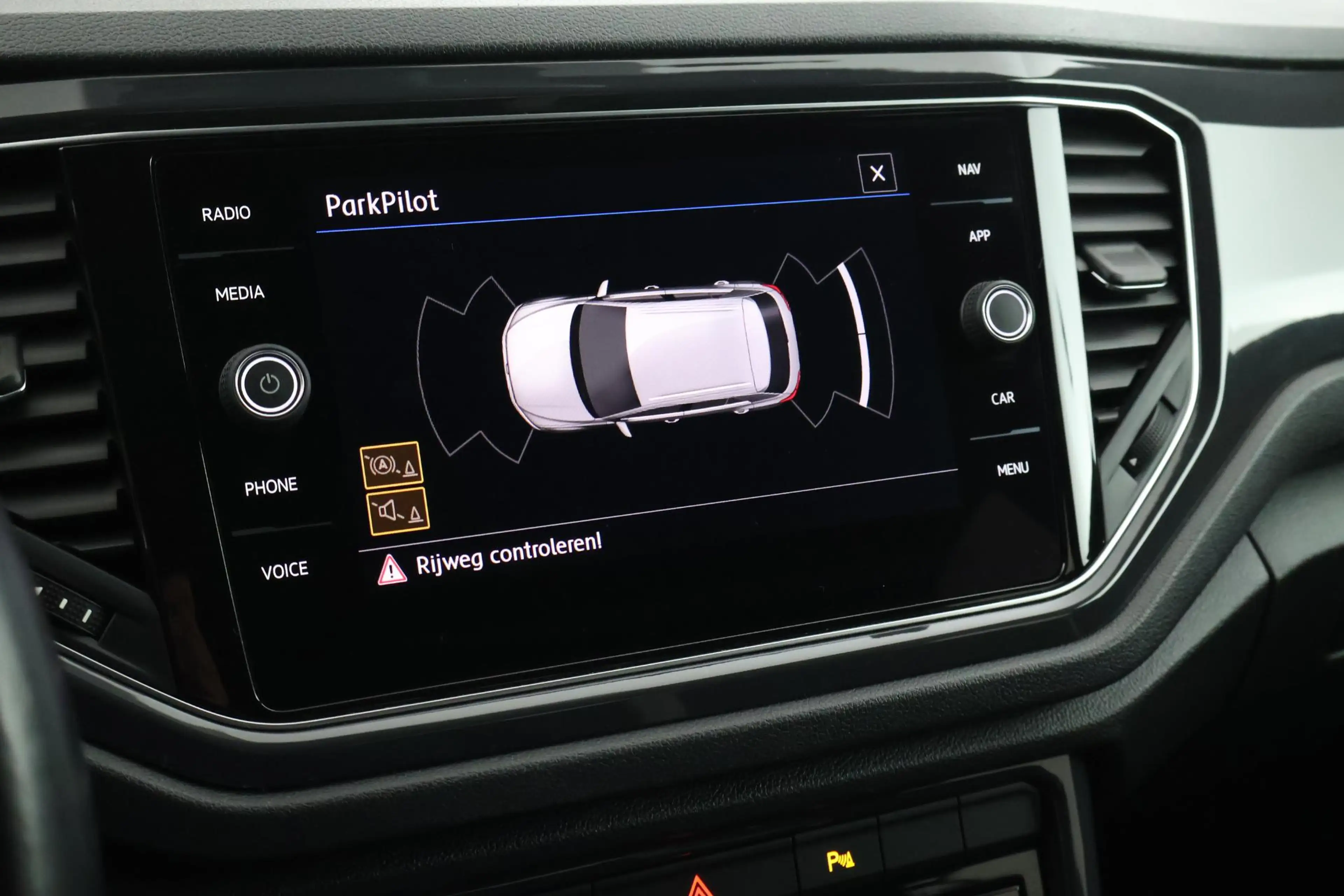 Volkswagen T-Roc 1.0 TSI 116pk Sport Trekhaak LED Navigatie — photo 19