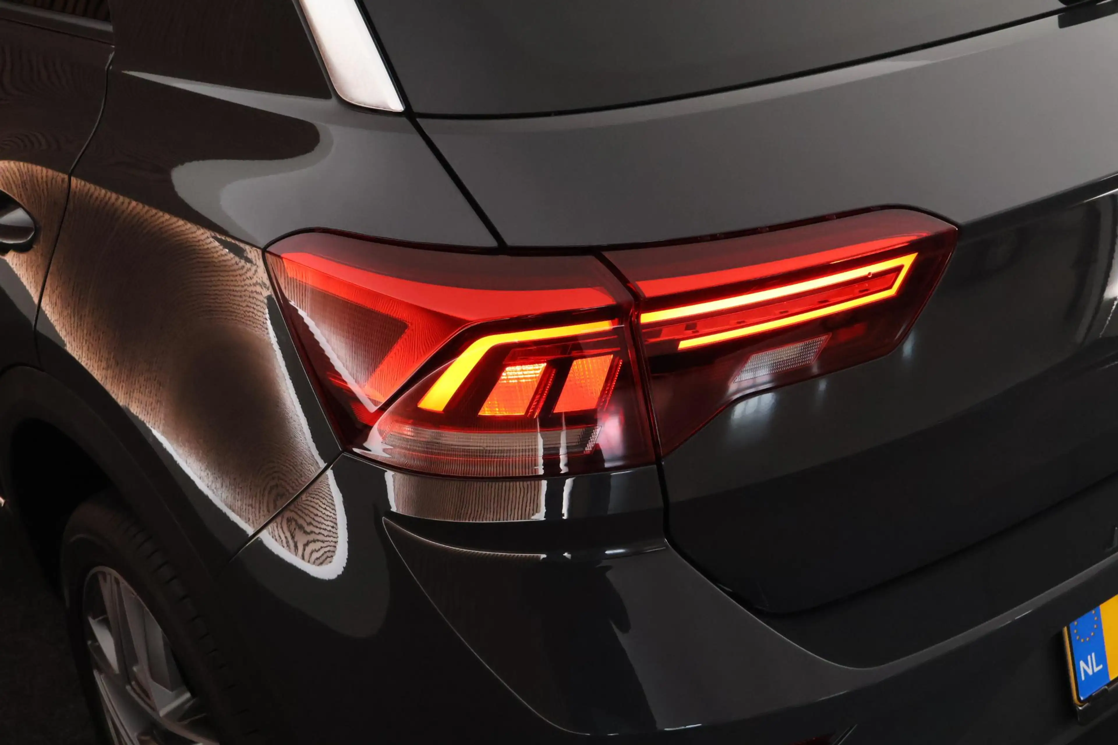 Volkswagen T-Roc 1.0 TSI 116pk Sport Trekhaak LED Navigatie — photo 42