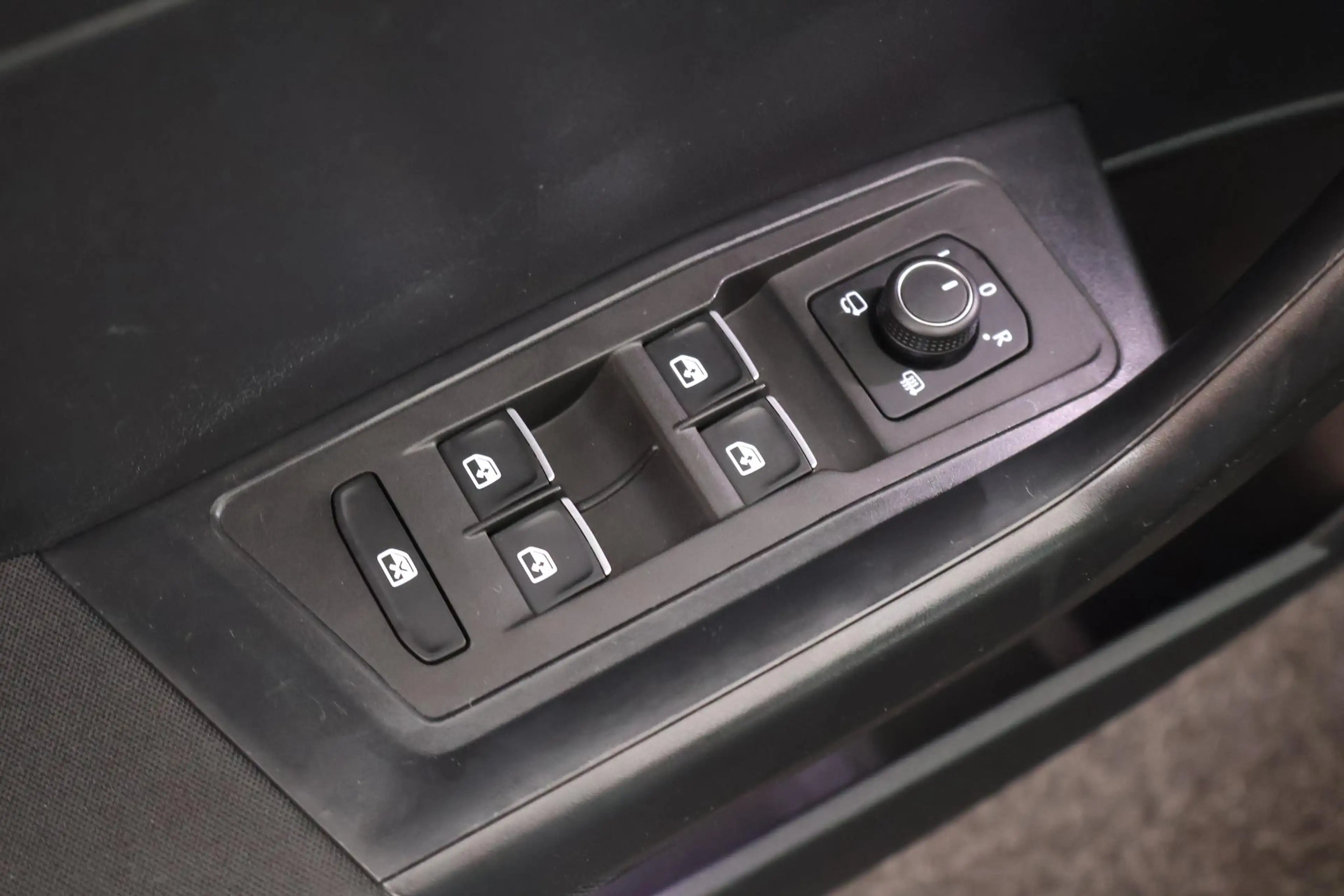 Volkswagen T-Roc 1.0 TSI 116pk Sport Trekhaak LED Navigatie — photo 13