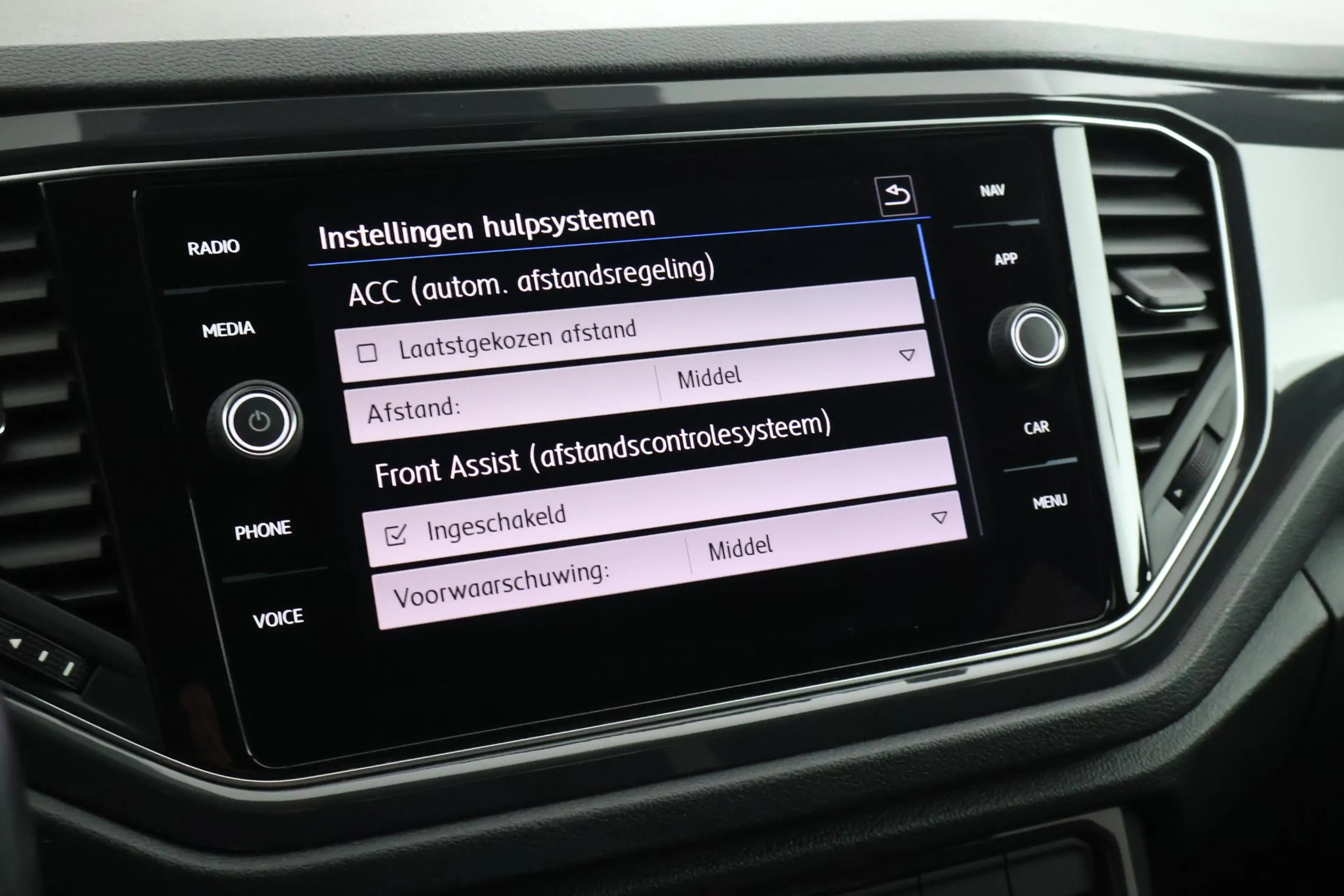 Volkswagen T-Roc 1.0 TSI 116pk Sport Trekhaak LED Navigatie — photo 25