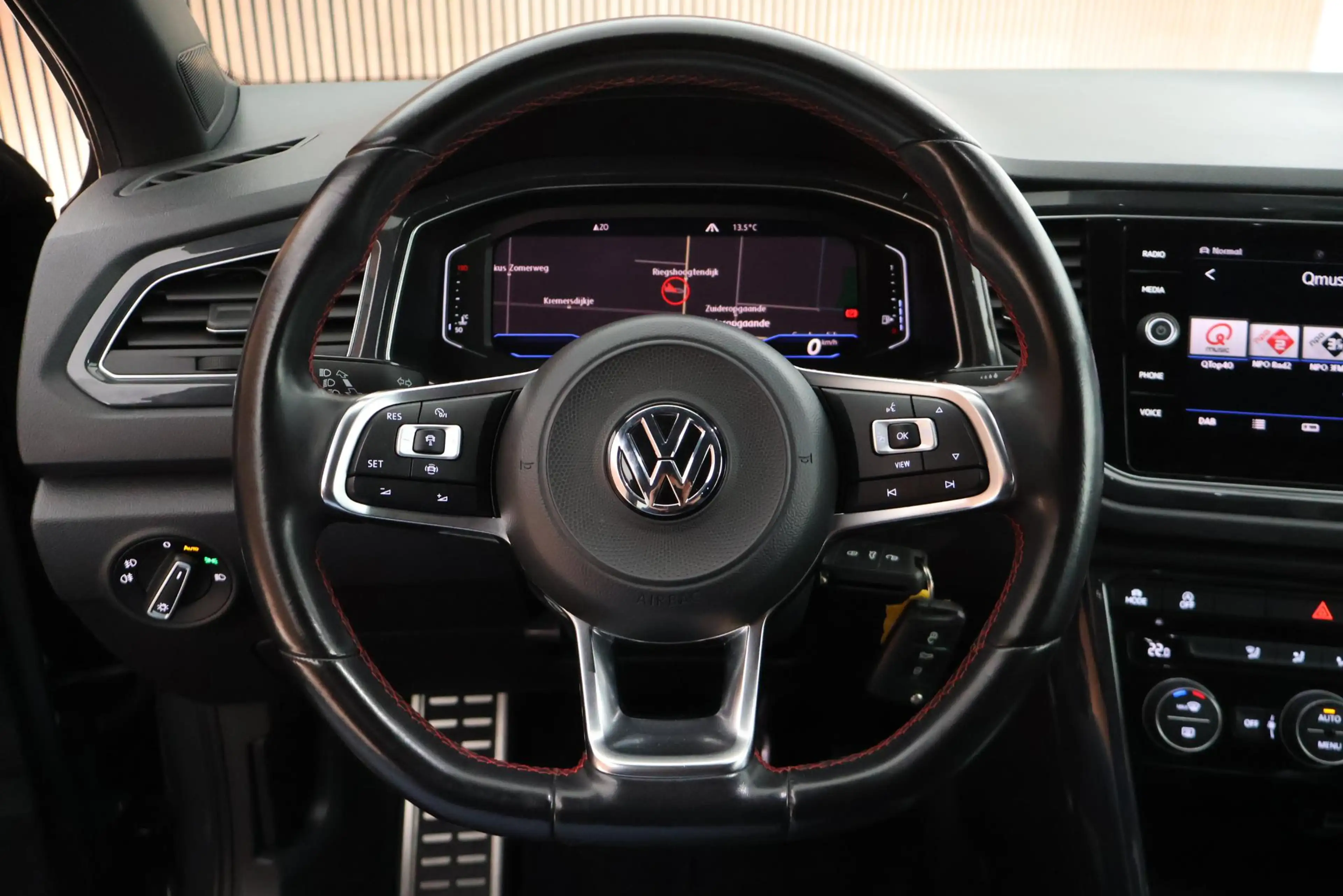 Volkswagen T-Roc 1.0 TSI 116pk Sport Trekhaak LED Navigatie — photo 16