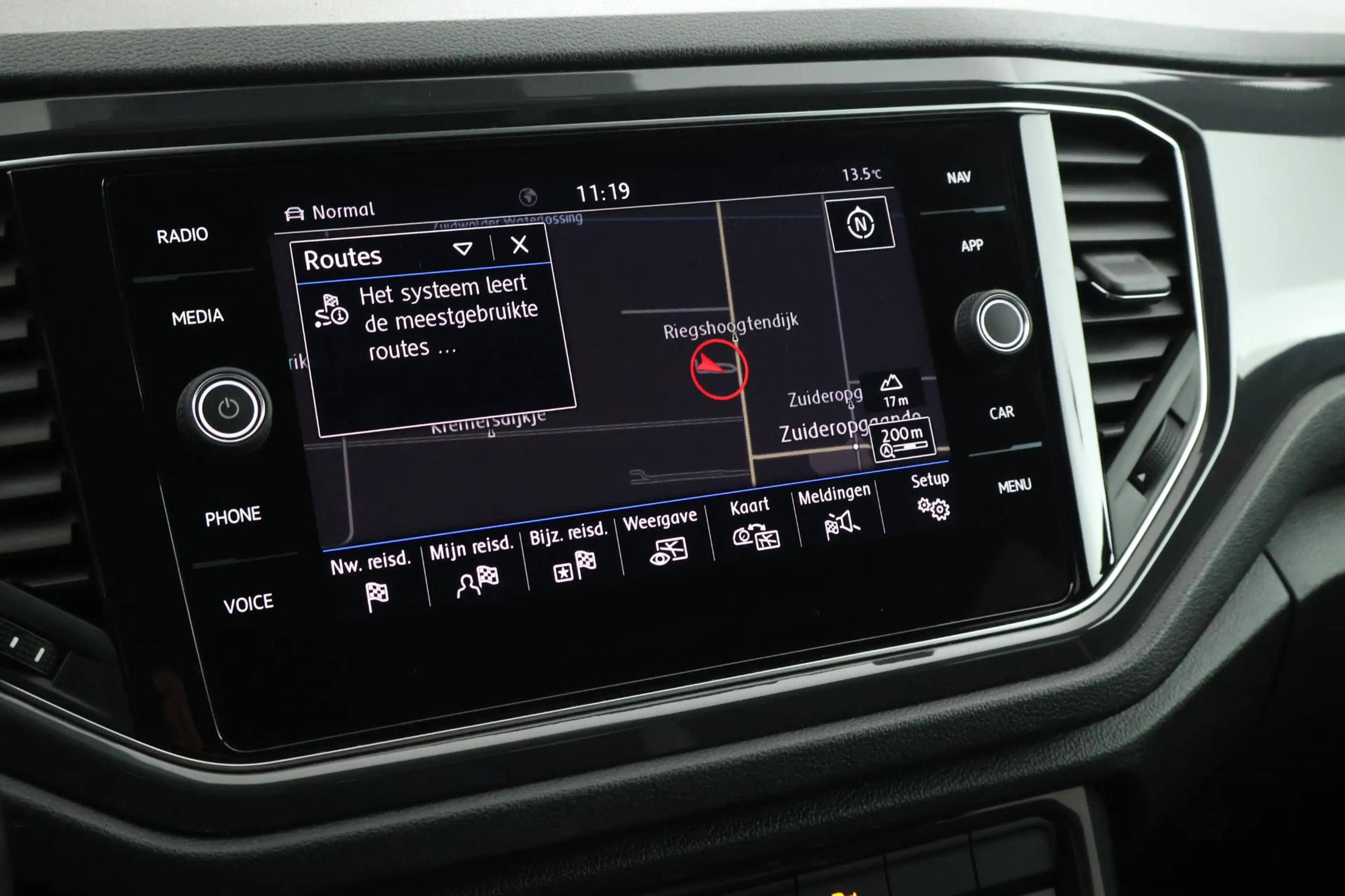 Volkswagen T-Roc 1.0 TSI 116pk Sport Trekhaak LED Navigatie — photo 22