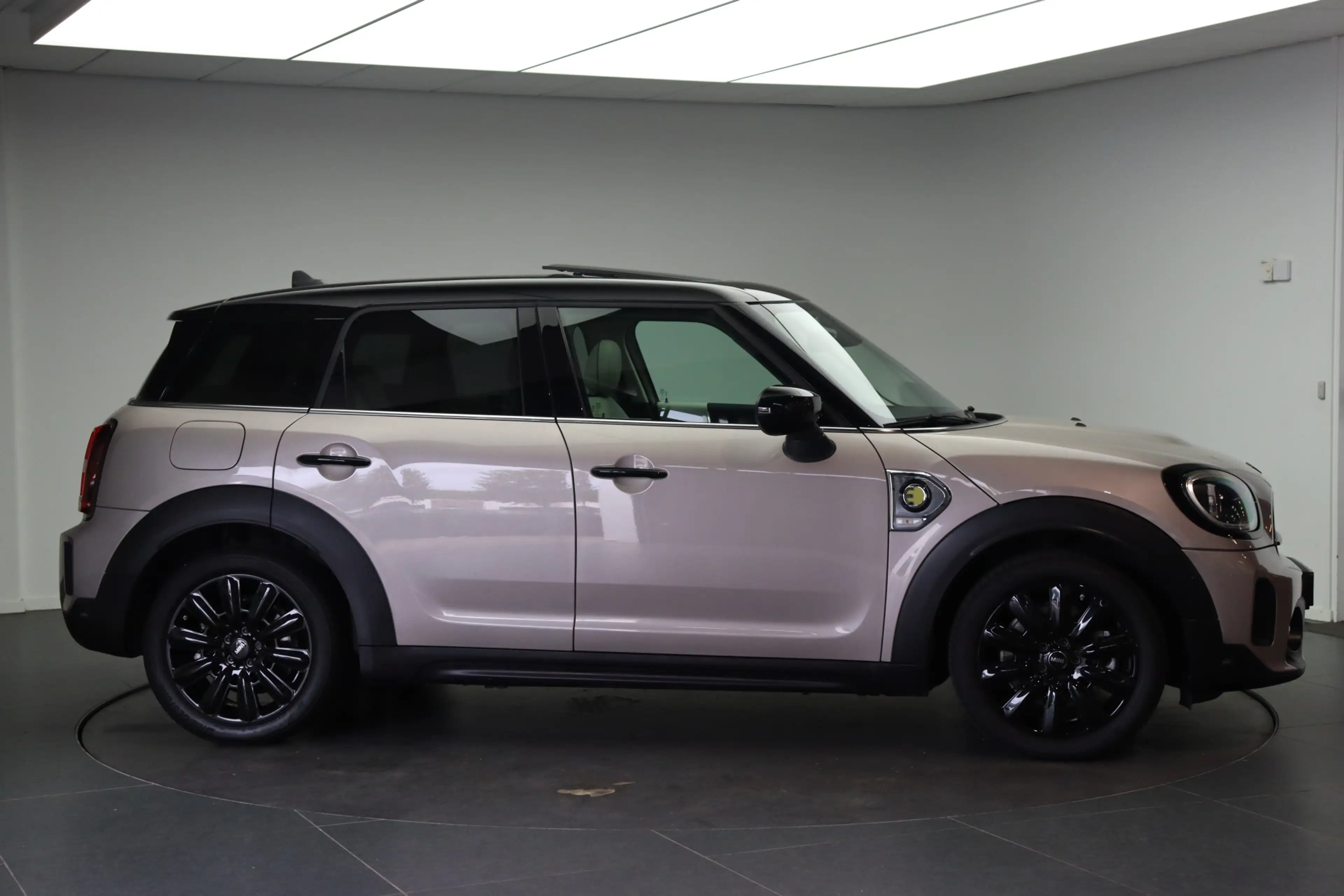 MINI Cooper SE Countryman ALL4 Automaat / Panoramadak / Achteruitrijcamera / — photo 4