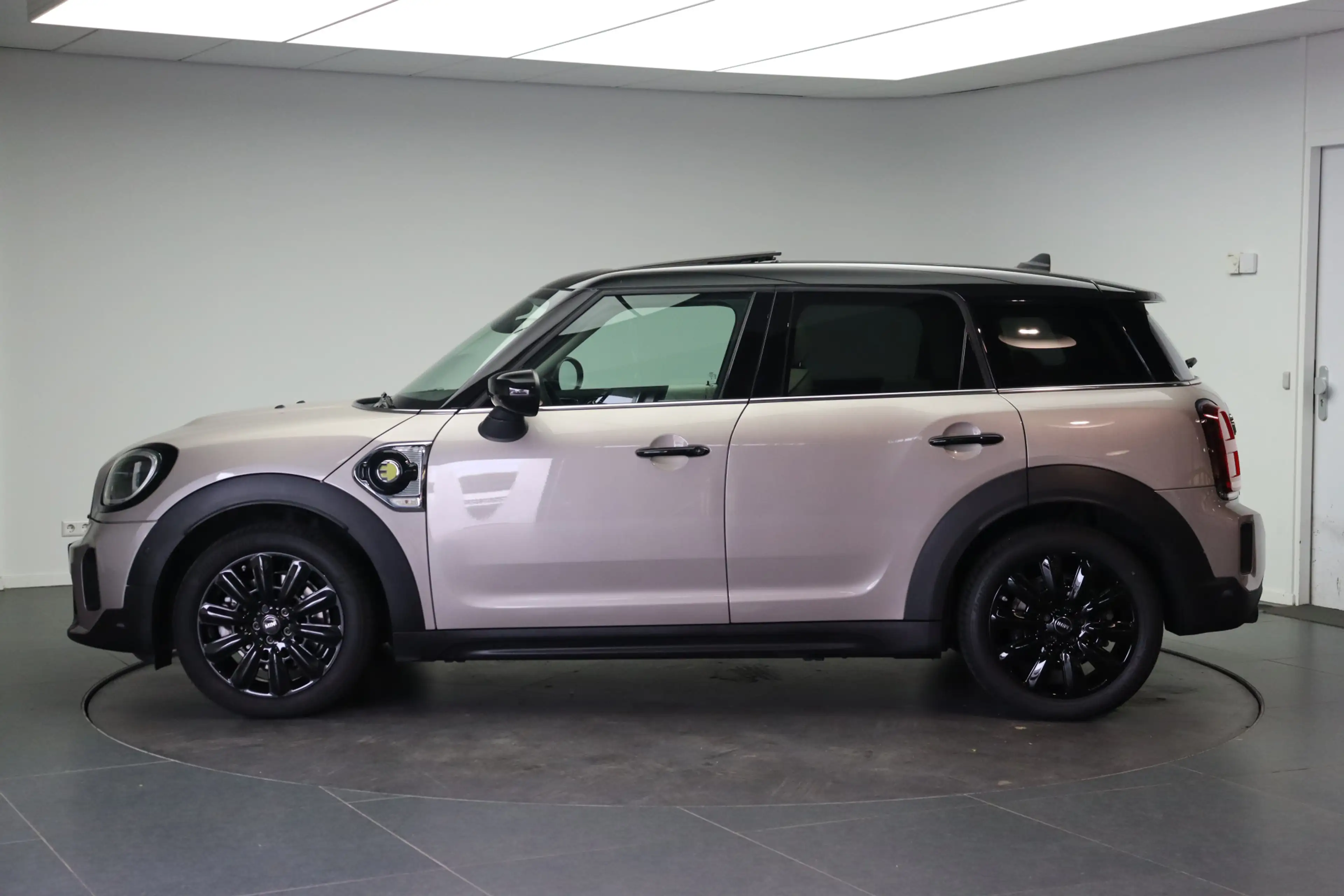 MINI Cooper SE Countryman ALL4 Automaat / Panoramadak / Achteruitrijcamera / — photo 2