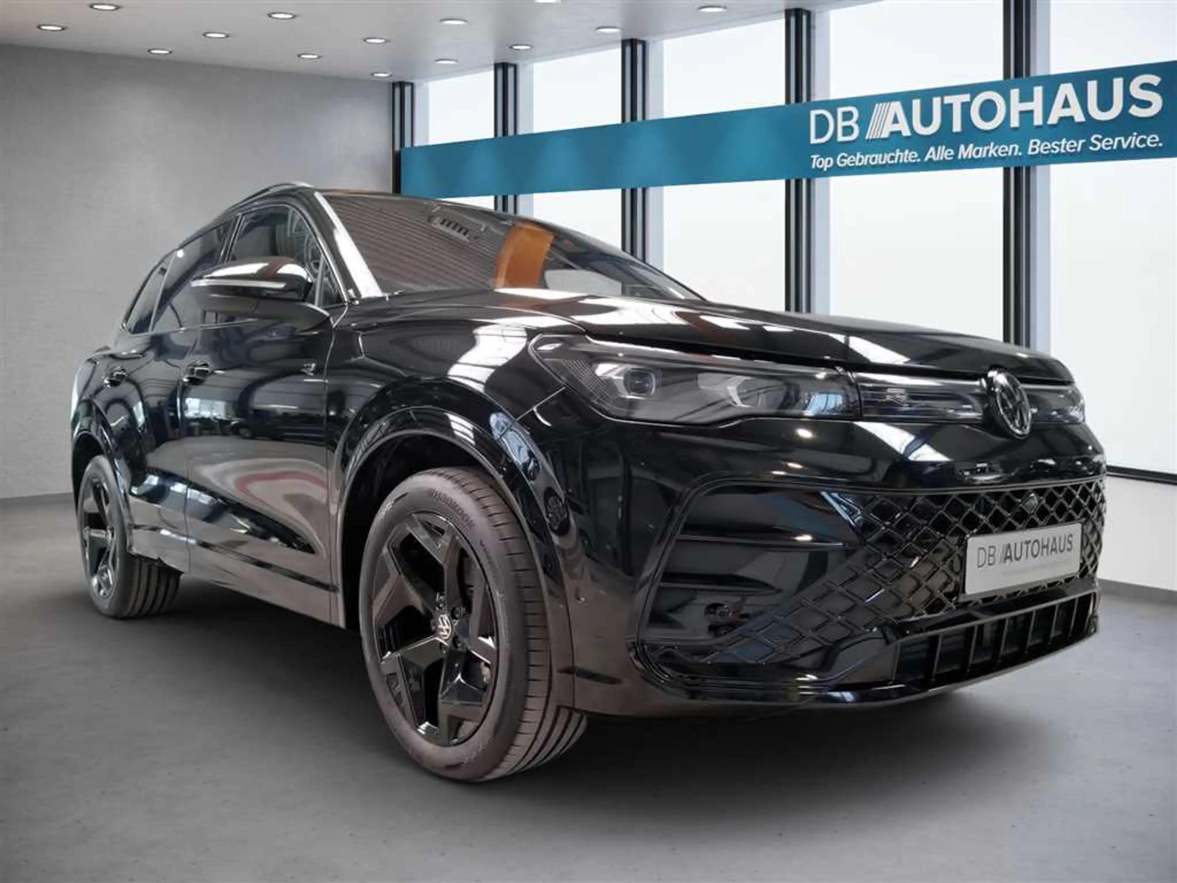 Volkswagen Tiguan R-Line 1.5 eTSI DSG — photo 2