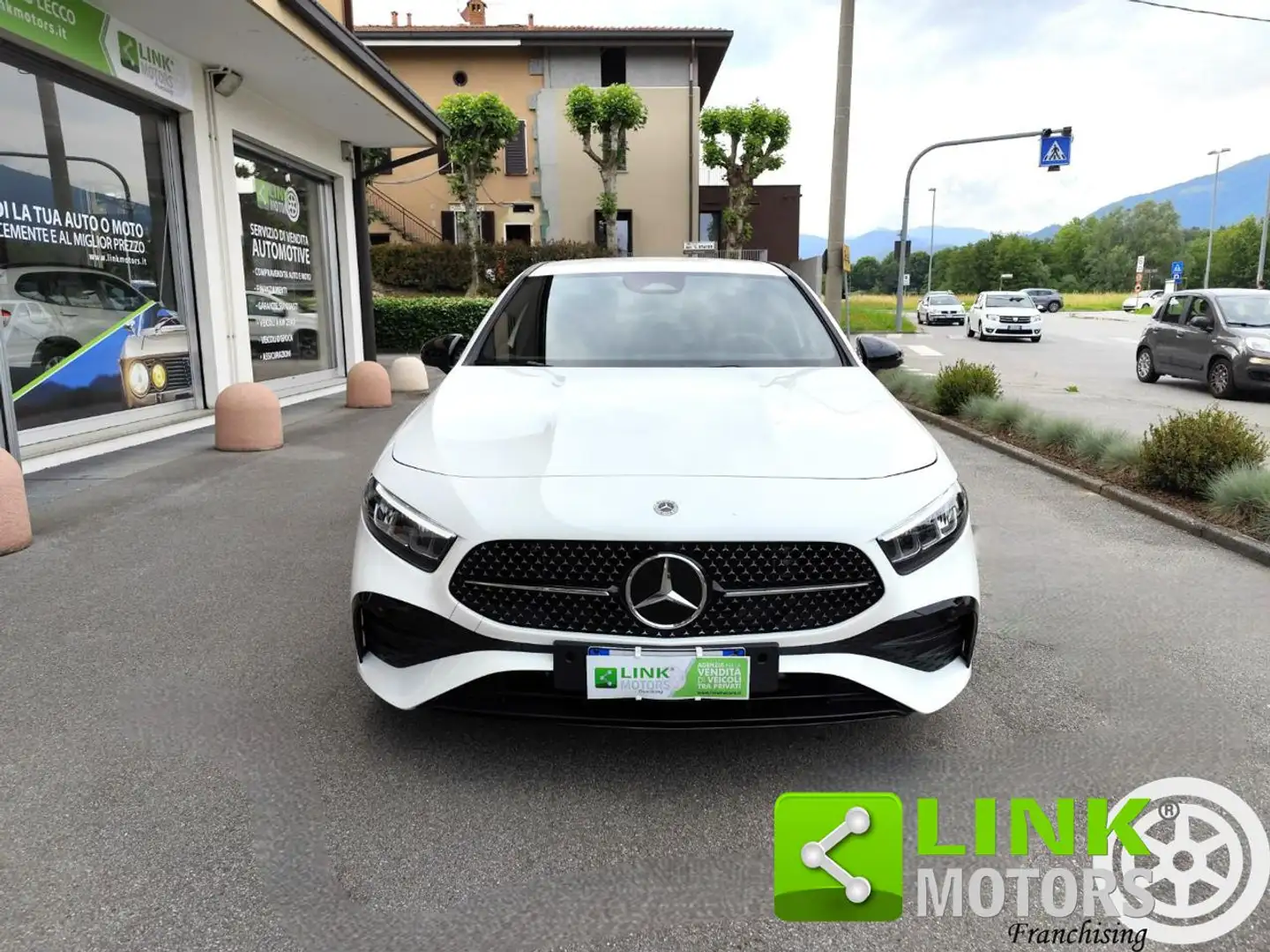 Mercedes-Benz A 180 Automatic AMG Line Advanced Plus GARANZIA CASA Alb - 2