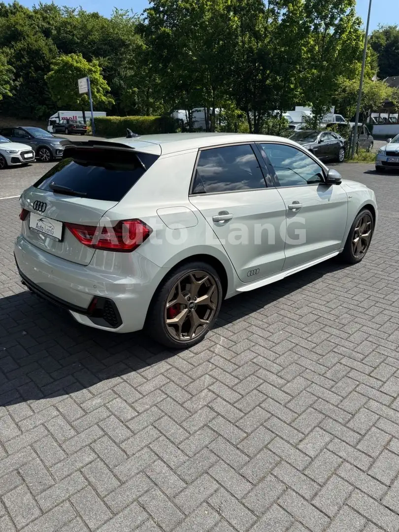 Audi A1 Sportback 40 TFSI S-line S-tronic NAVI LED Plateado - 2