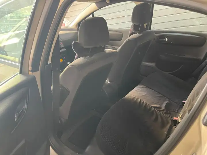 Citroën C4 1.4i 16v SX 2006, foto 9