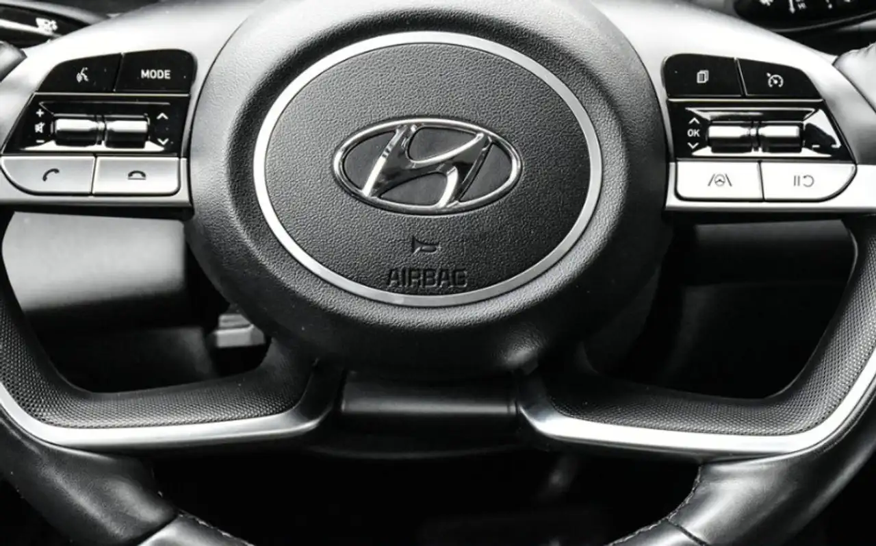 Hyundai ELANTRA снимка Hyundai ELANTRA