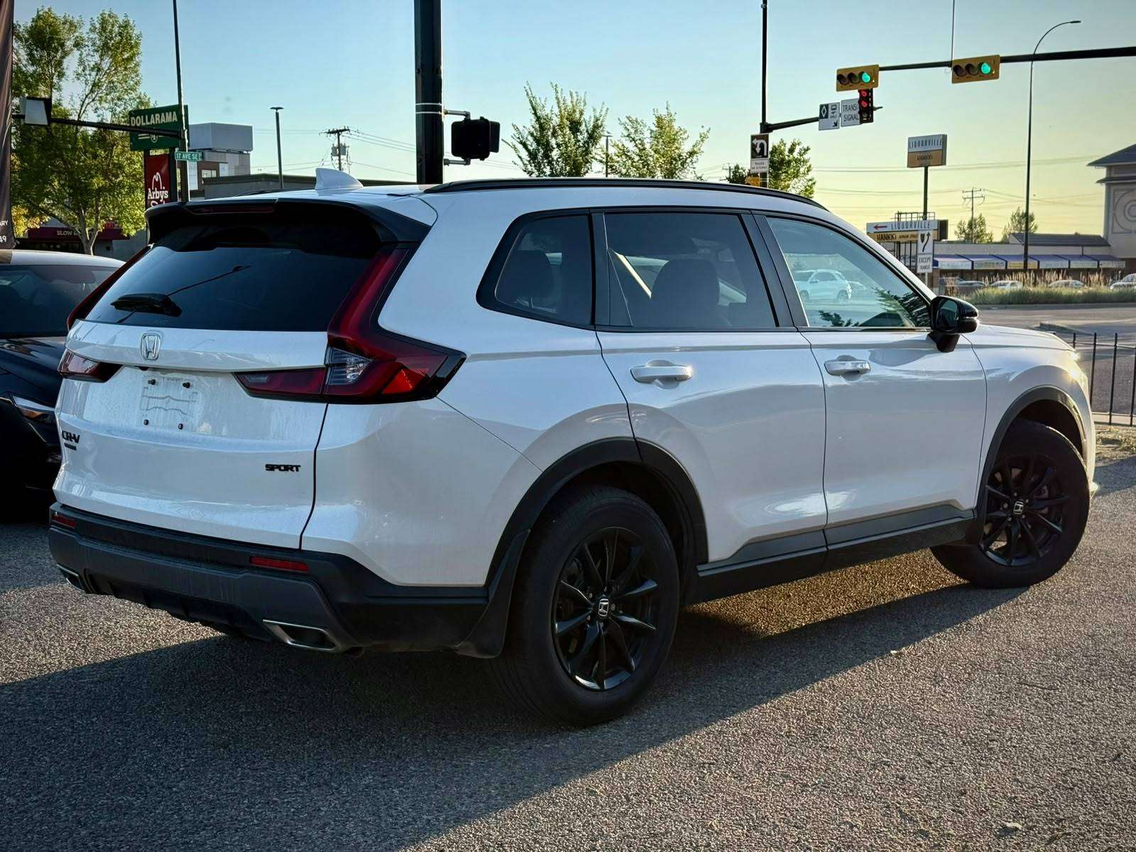 2026 Honda CR-V Hybrid — view 4