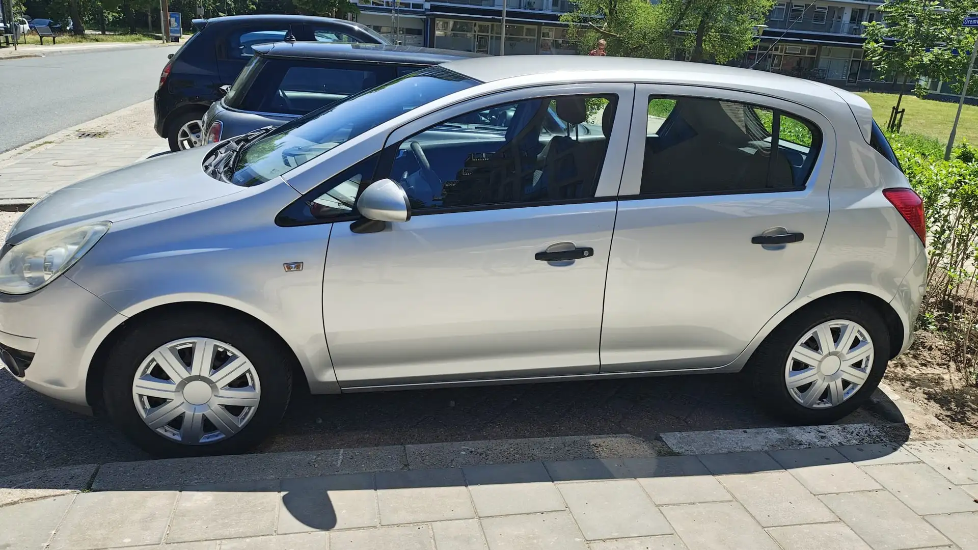 Opel Corsa Corsa 1.2-16V 111 Edition Zilver - 2