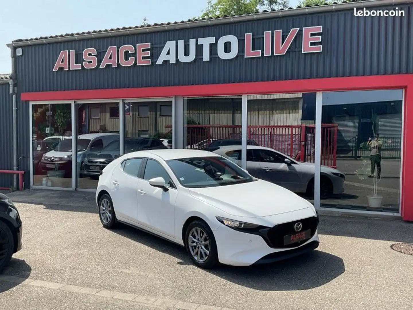 Mazda 3 1.8 SKYACTIV-D 116CH BUSINESS EXECUTIVE BVA Blanc - 1