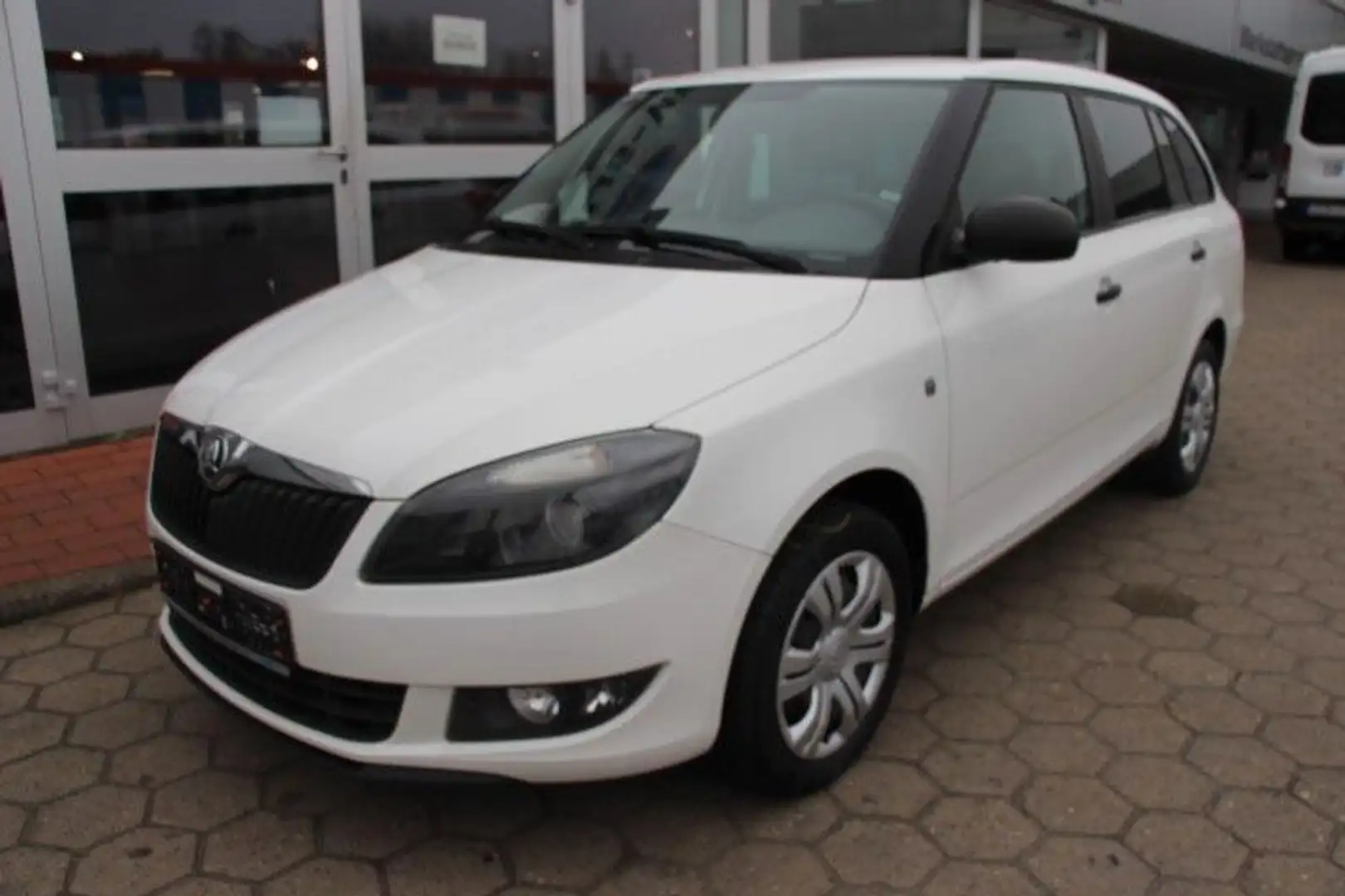 Skoda Fabia 1,4l Cool Edition*2HAND*KLIMA*EURO5*HU NEU Weiß - 2