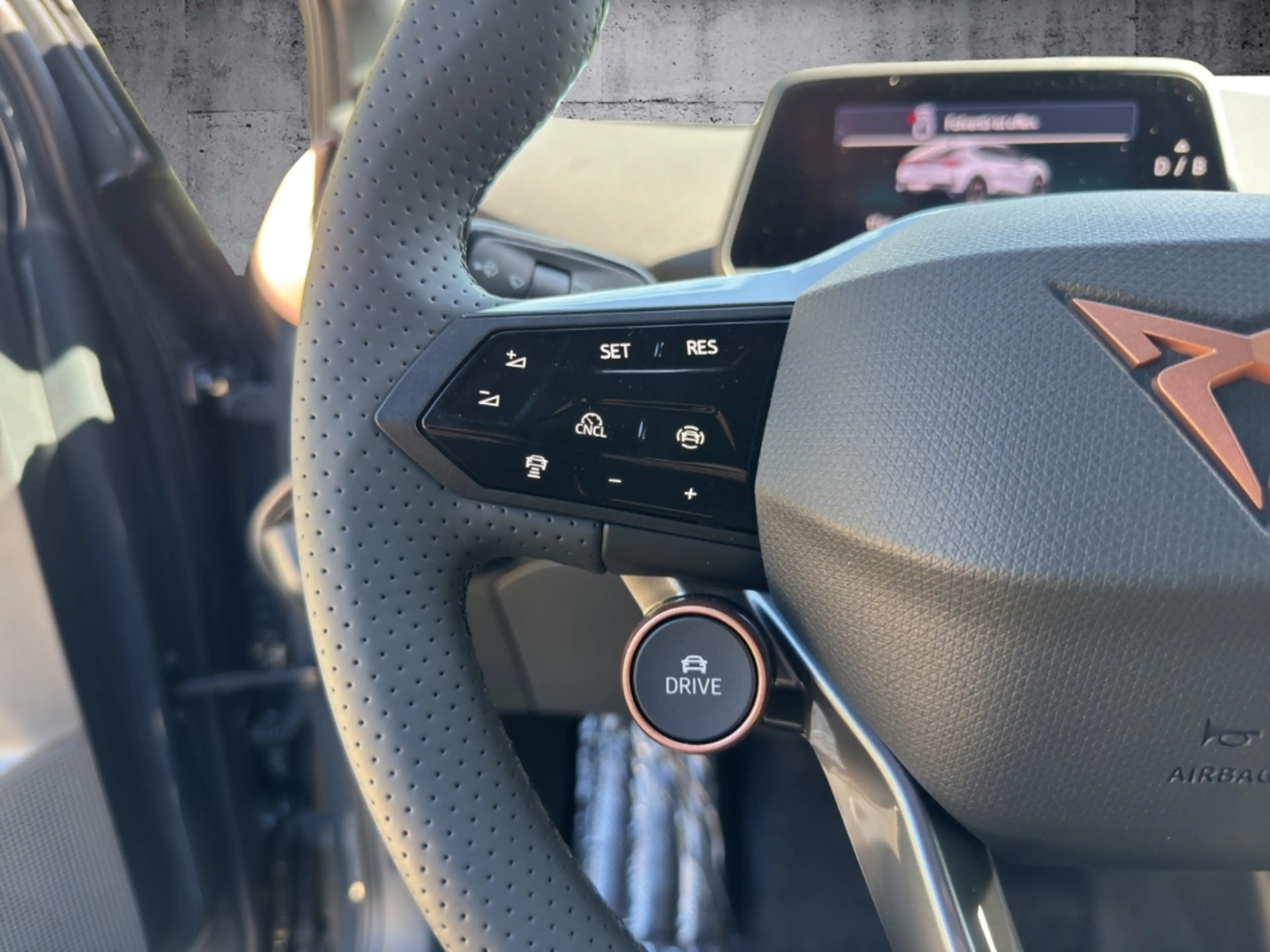 CUPRA Tavascan 77kWh Endurance WÄRMEP KAMERA NAVI FULL ACC GRA 19 — photo 10