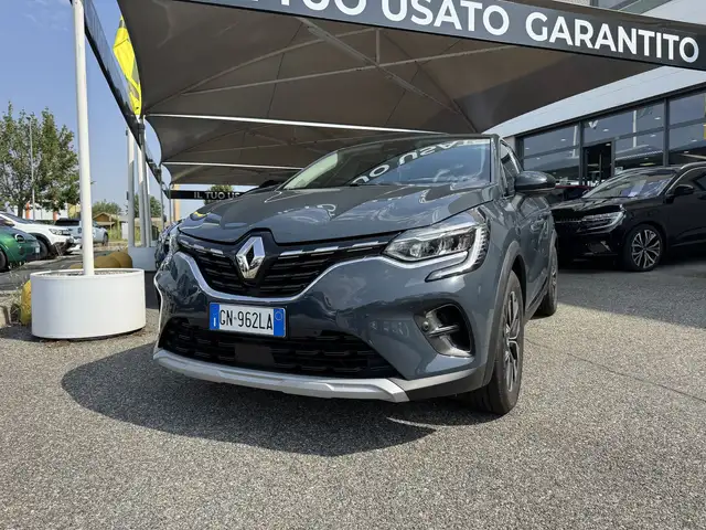 Renault Captur view 3