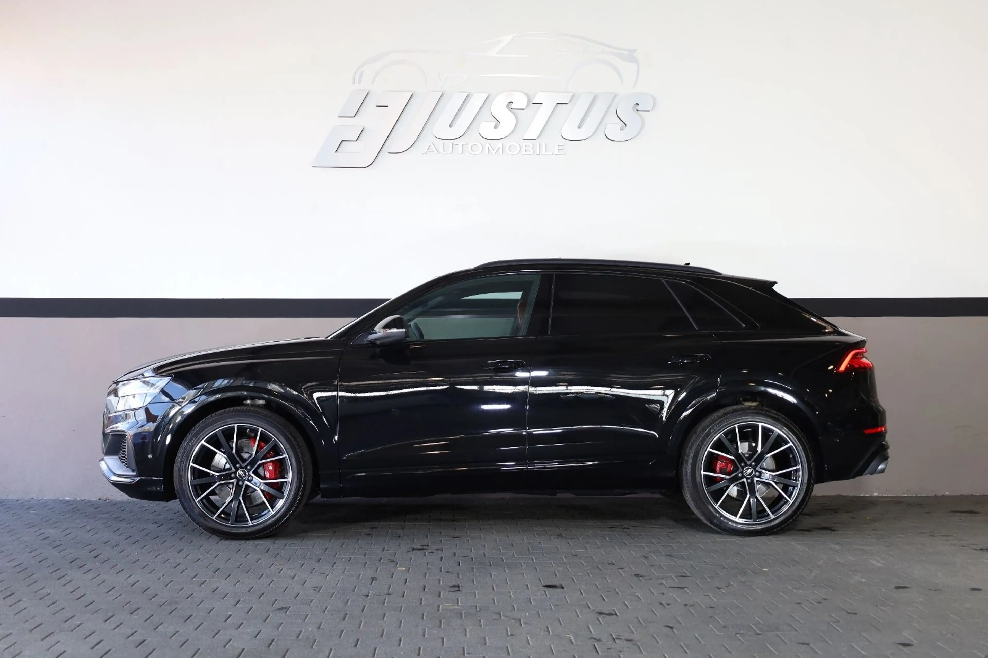 Audi SQ8 TFSI quattro/360*/PANO/4xSHZ/B&O/AIR/AHK/R22 — photo 3