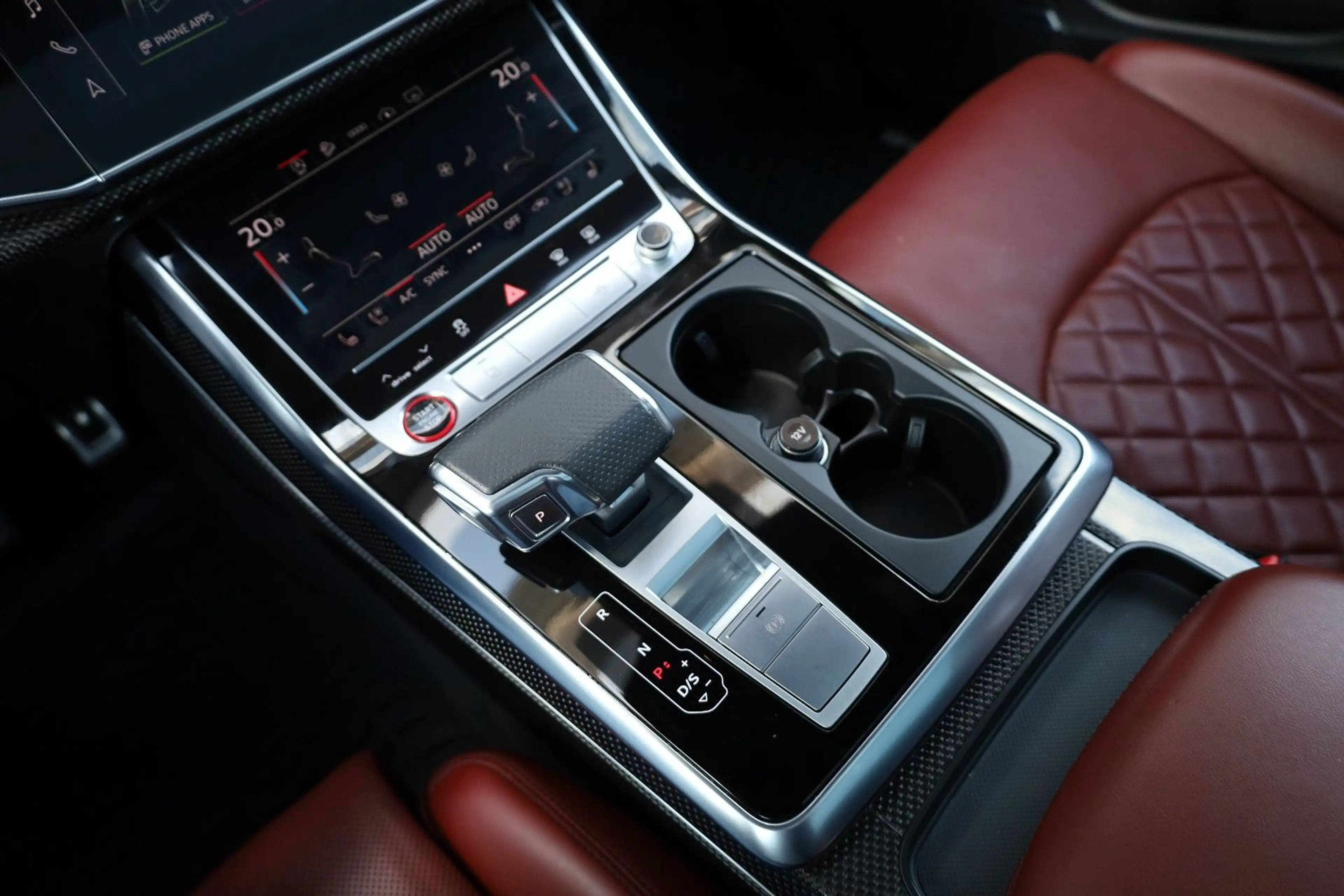 Audi SQ8 TFSI quattro/360*/PANO/4xSHZ/B&O/AIR/AHK/R22 — photo 15
