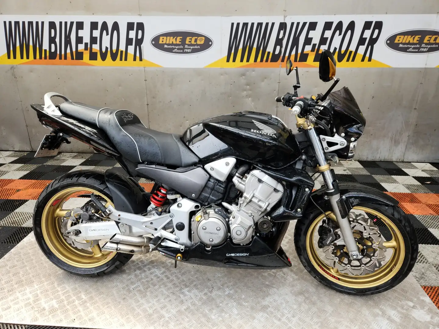Honda Hornet Černá - 1