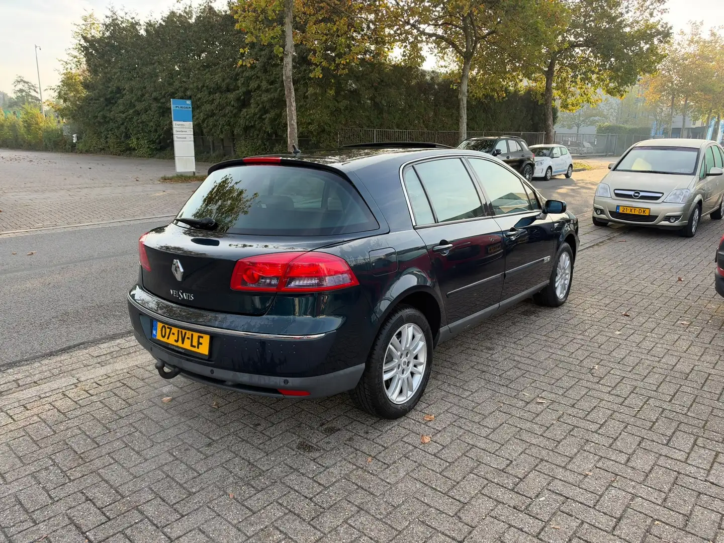 Renault Vel Satis 3.5 V6 Privilége, Automaat, Leder, Pano, Airco, AP Grün - 2