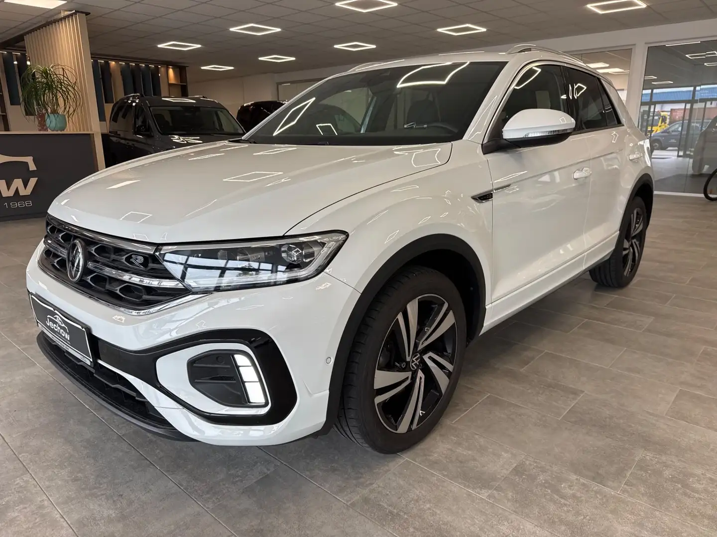 Volkswagen T-Roc 1.5 TSI R-Line iQ-Drive Ahzv Weiß - 1
