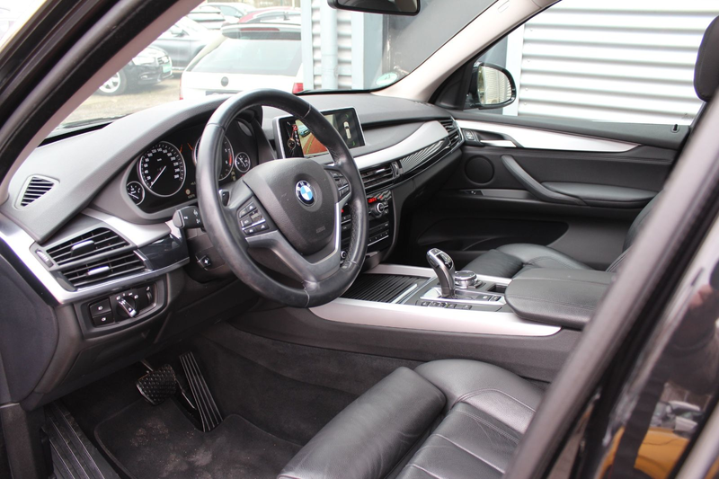 BMW X5 xDrive 30 d AUTOMATIK LEDER NAVI PANORAMA 2Hd — photo 5
