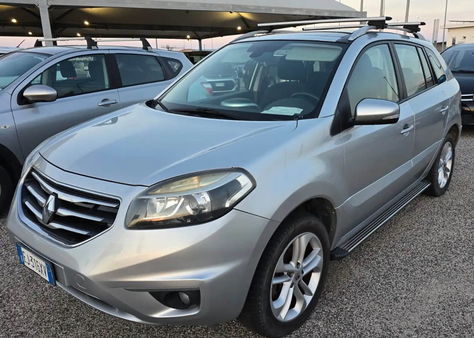 Renault Koleos 2.0 dCi 150CV 4X2 Stříbrná - 1