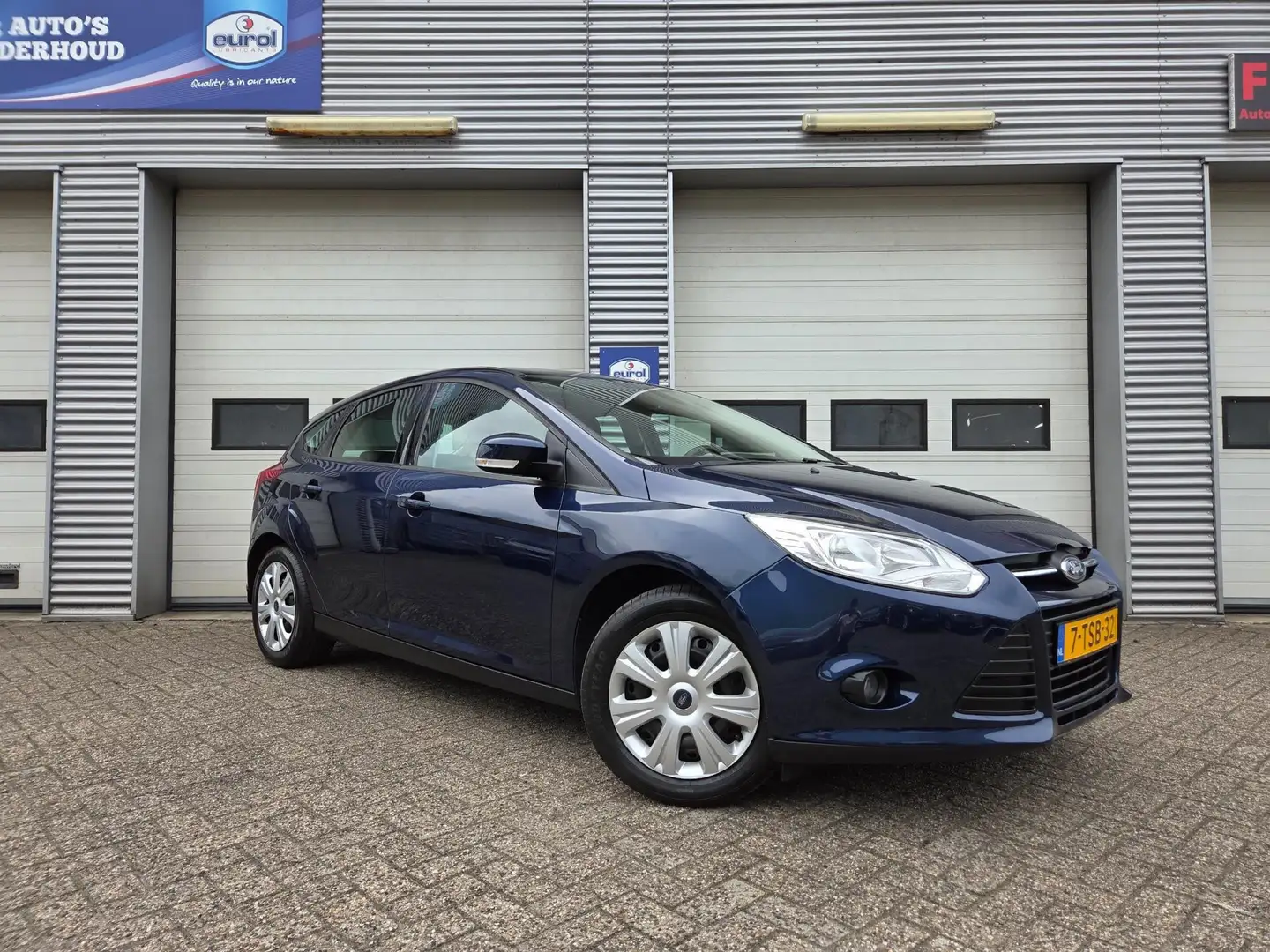 Ford Focus 1.6 TI-VCT Titanium Blau - 2