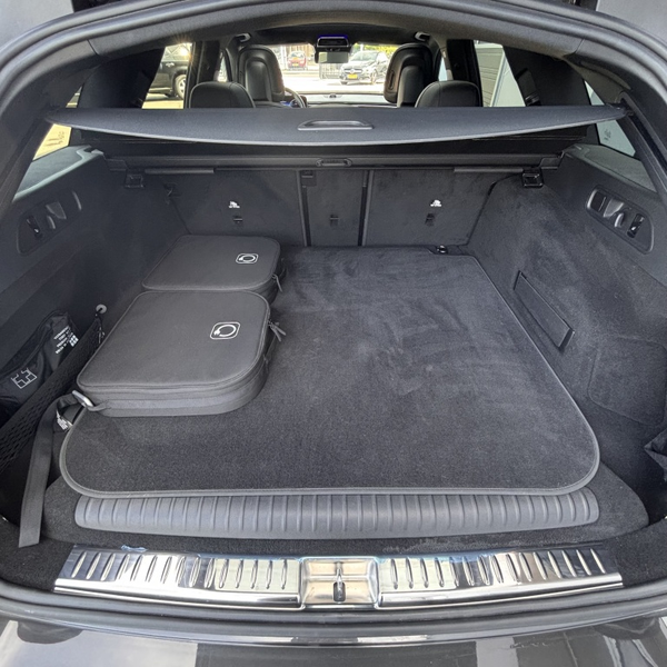 Mercedes-Benz E 300 Estate e AMG L. — photo 23