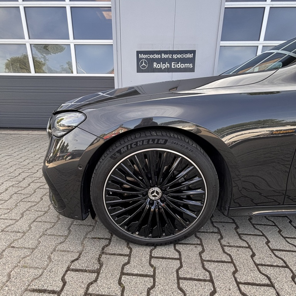 Mercedes-Benz E 300 Estate e AMG L. — photo 24