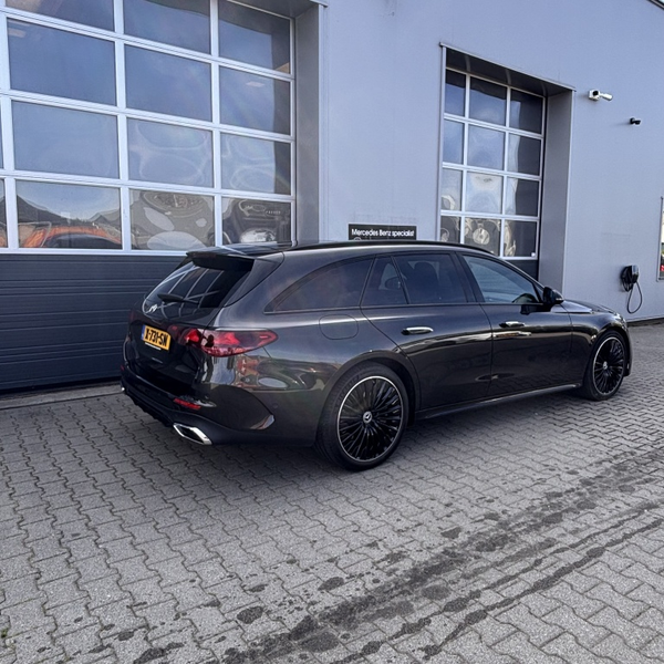 Mercedes-Benz E 300 Estate e AMG L. — photo 4