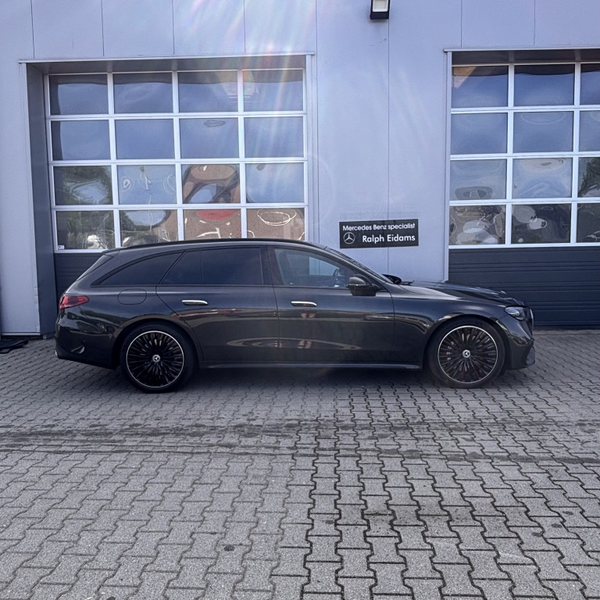 Mercedes-Benz E 300 Estate e AMG L. — photo 3