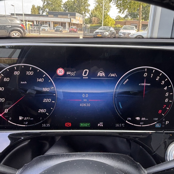 Mercedes-Benz E 300 Estate e AMG L. — photo 12