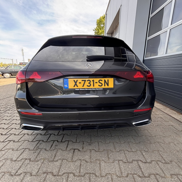 Mercedes-Benz E 300 Estate e AMG L. — photo 19