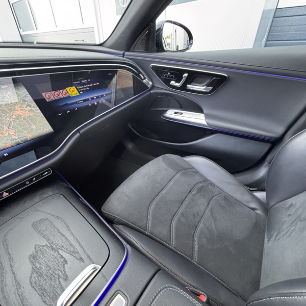 Mercedes-Benz E 300 Estate e AMG L. — photo 14
