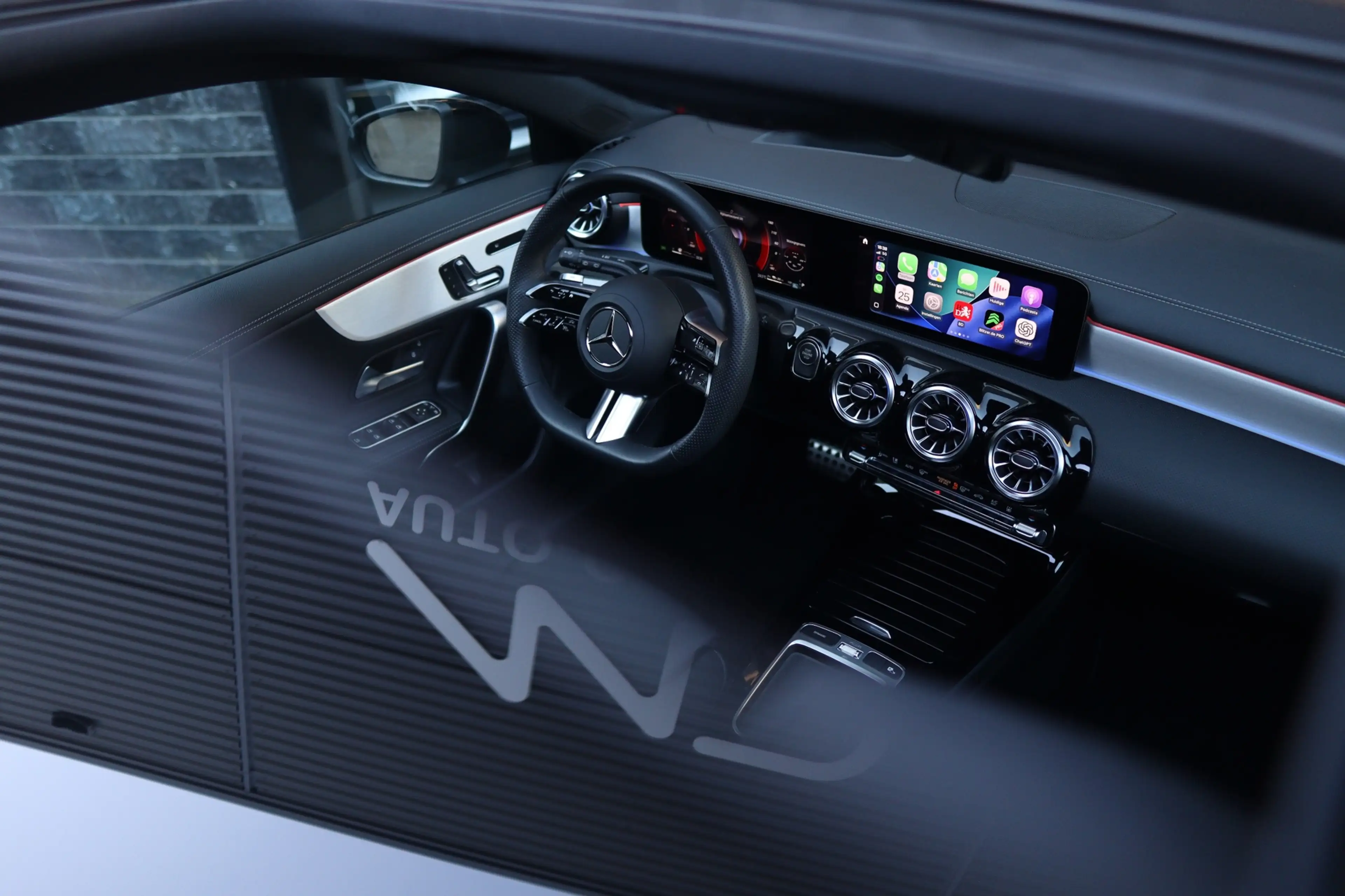 Mercedes-Benz A 250 e AMG| Matgrijs| Pano| Memory| 360 Cam — photo 3