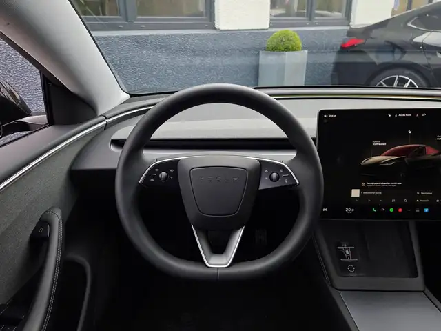 Tesla Model 3 view 13