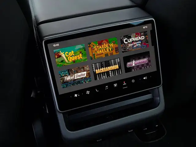 Tesla Model 3 view 15